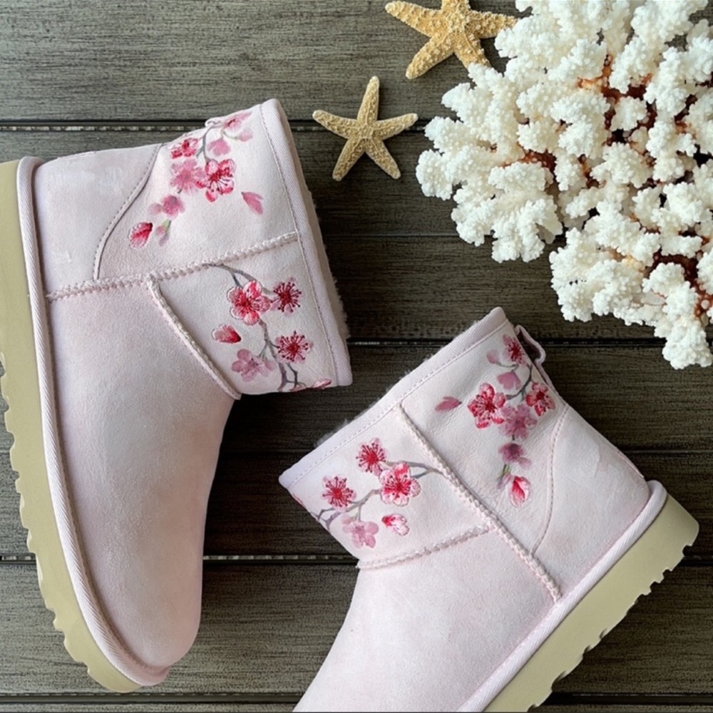 🌴🔆UGG- MINI BLOSSOM BOOTS🔆🌴 - Picture 4 of 15